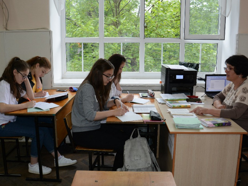 КIэлэегъаджэхэм ялэжьапкIэ къыхэхъощт | Адыгэ макъ