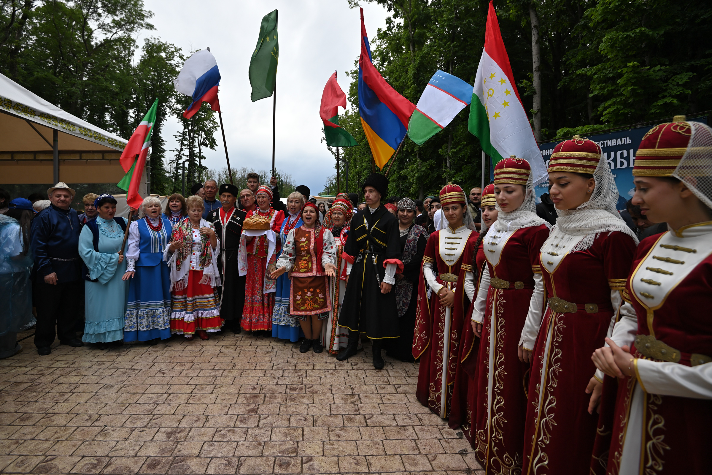 ЗэгурыIоныгъэм ылъапсэхэр | Адыгэ макъ