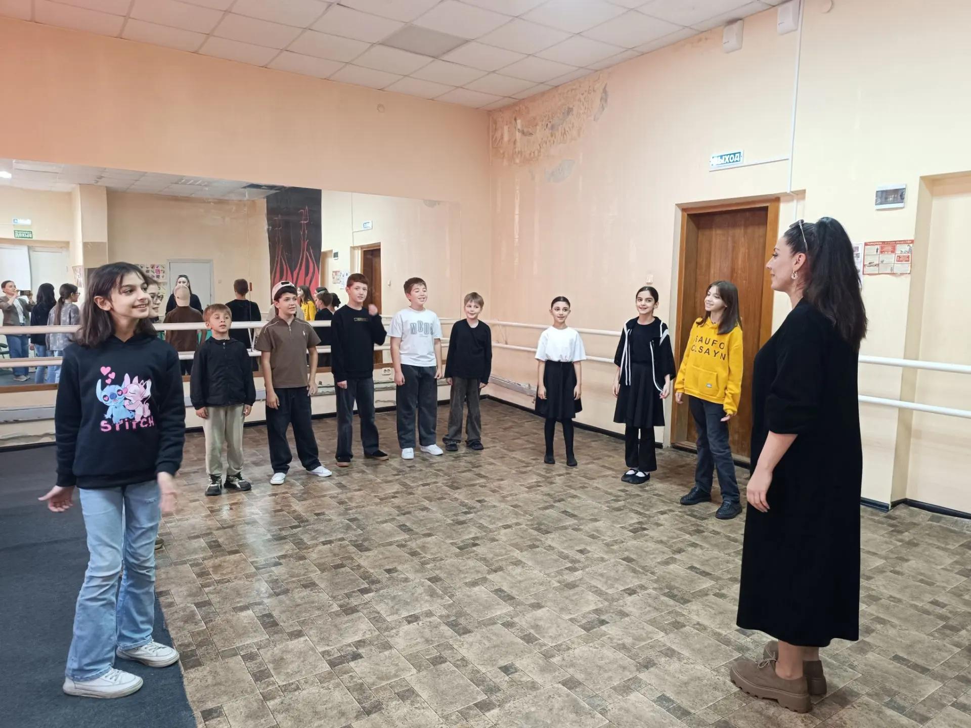 «Сэридайим» итворческэ лъэбэкъухэр | Адыгэ макъ